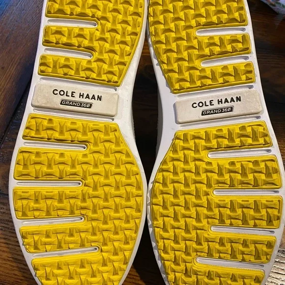 Cole Haan women’s White Golf Shoes Size 8 - Picture 8 of 10